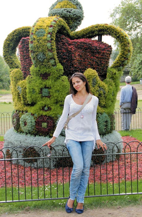 raina_london_2.jpg